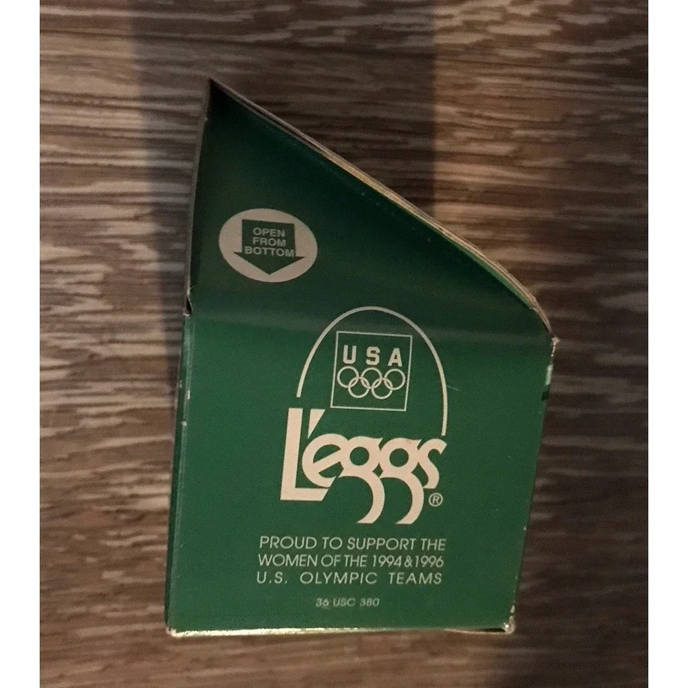 L'eggs Regular Women Size B Nude Sheer‎ Toe Pantyhose 90's